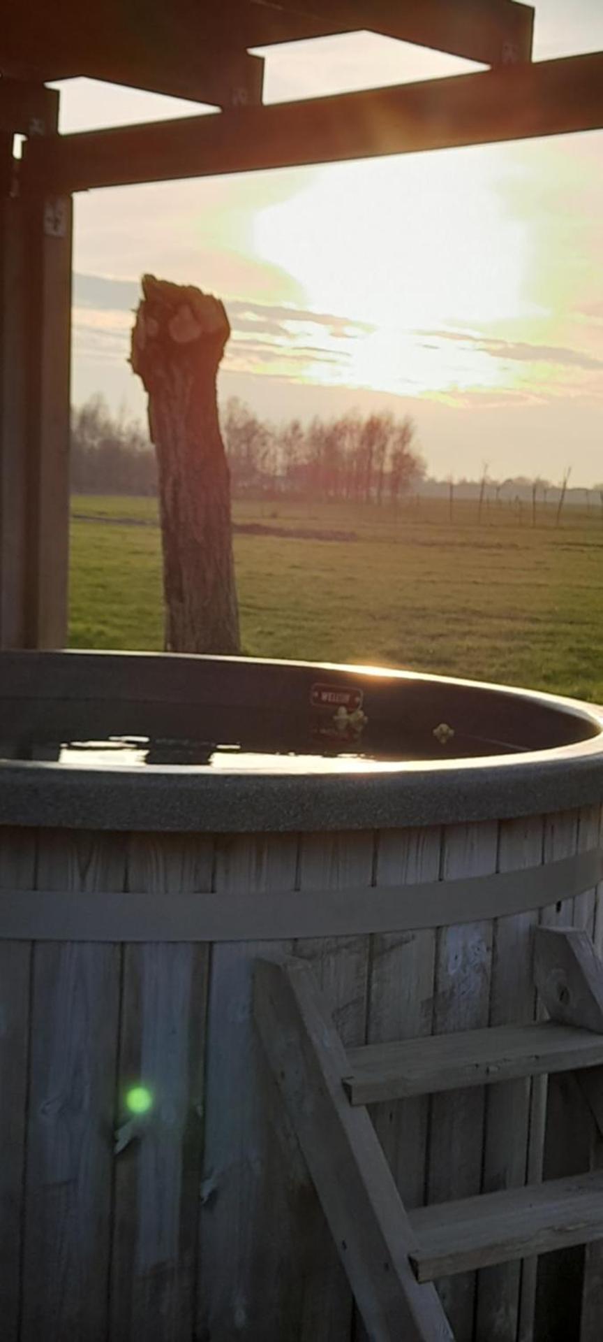 Stacaravan op de paardenboerderij Sneek