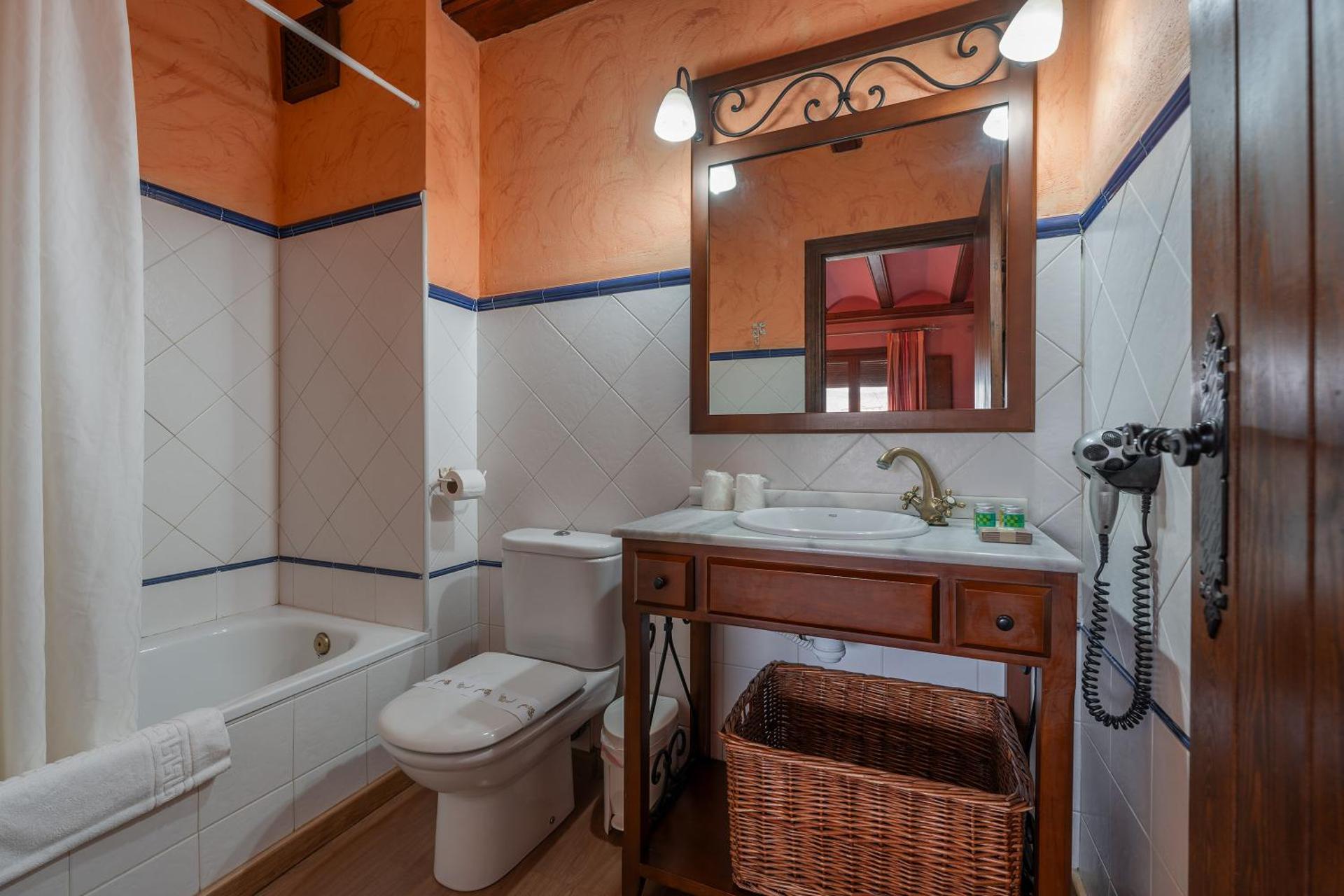 Hotel - Restaurante Prado Del Navazo