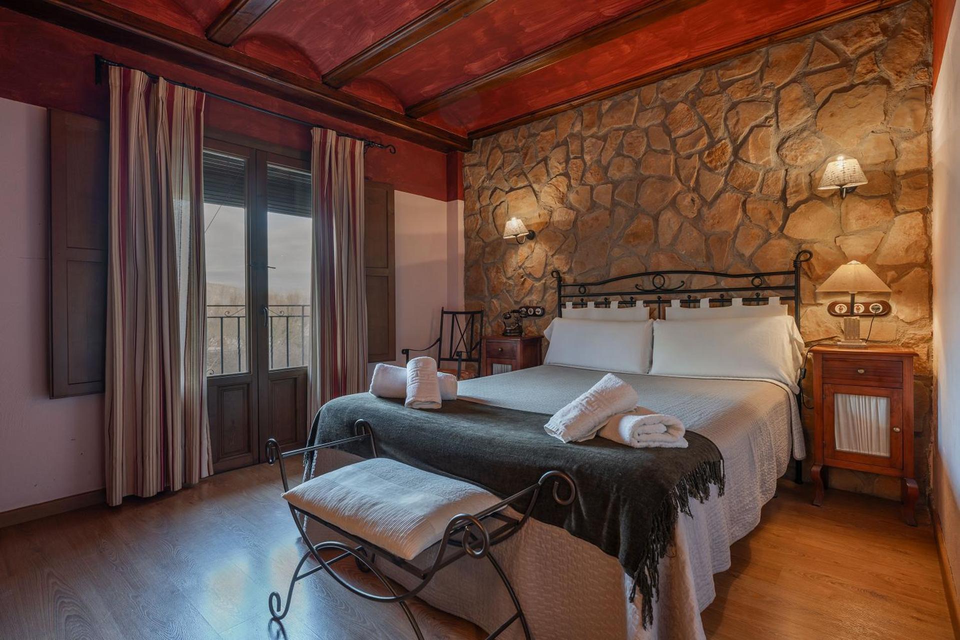 Hotel - Restaurante Prado Del Navazo