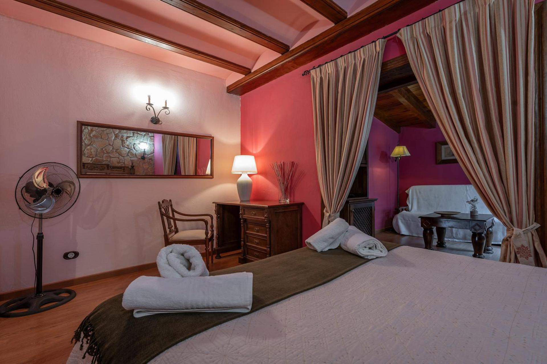 Hotel - Restaurante Prado Del Navazo