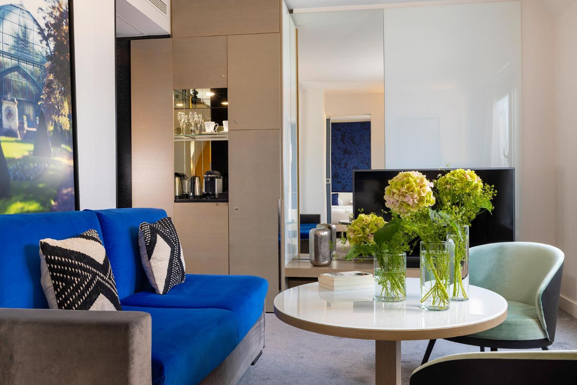 Communal lounge/ TV room