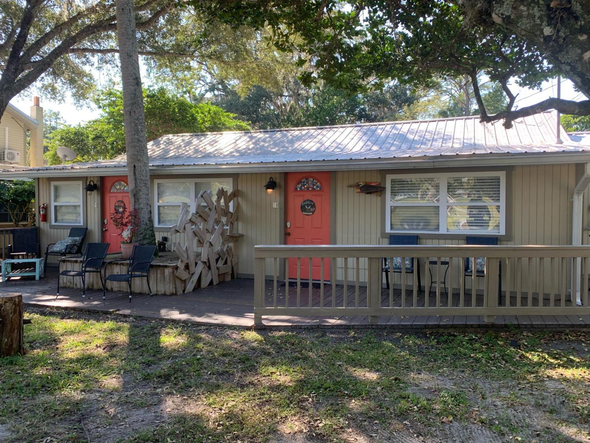 Nature Coast Inn & Cottages