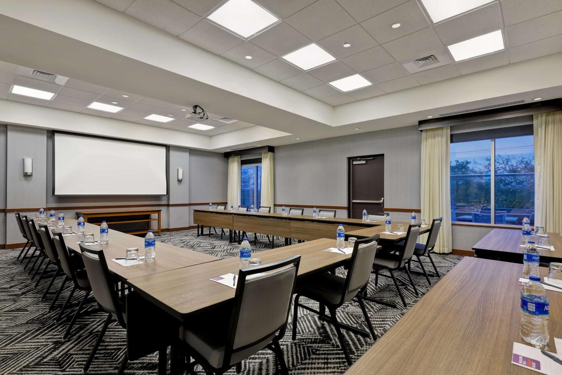 Meeting/conference room