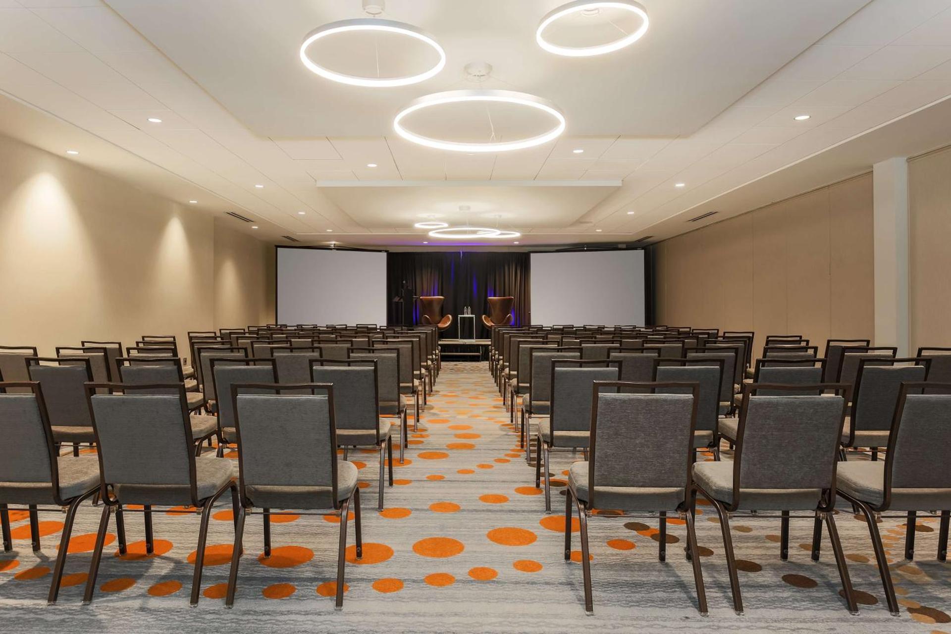 Meeting/conference room