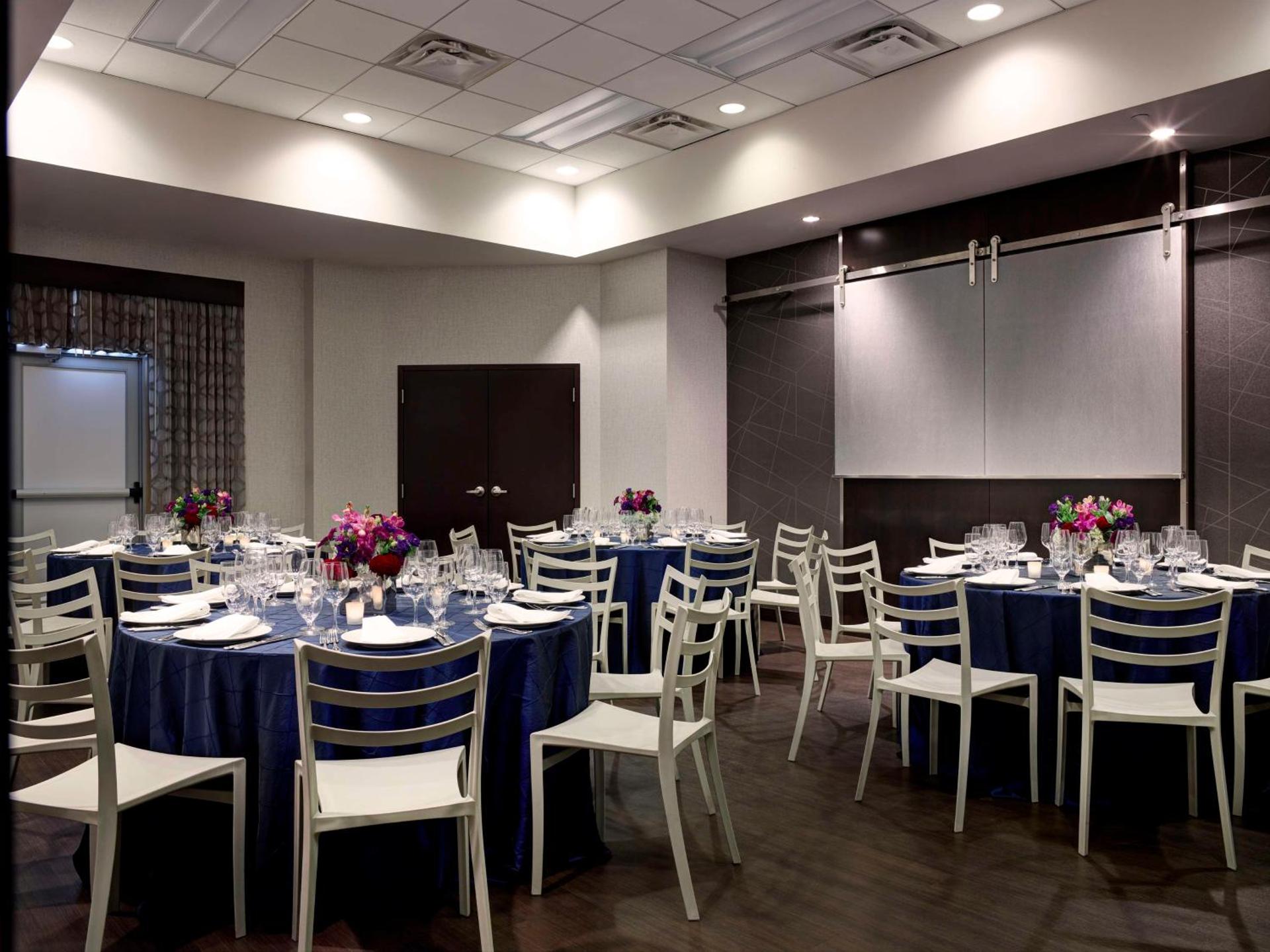 Meeting/conference room