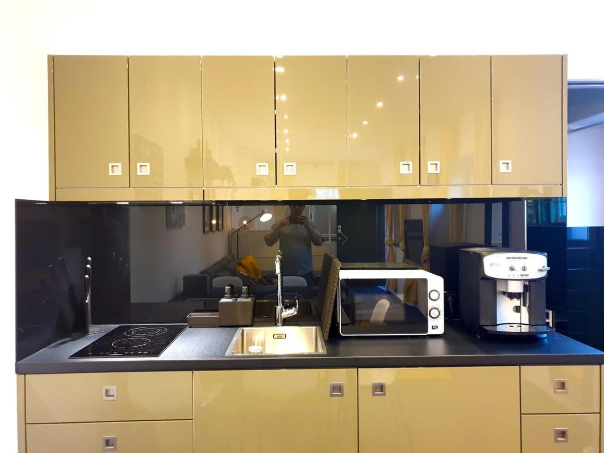 Cosy Studio with Private Parking