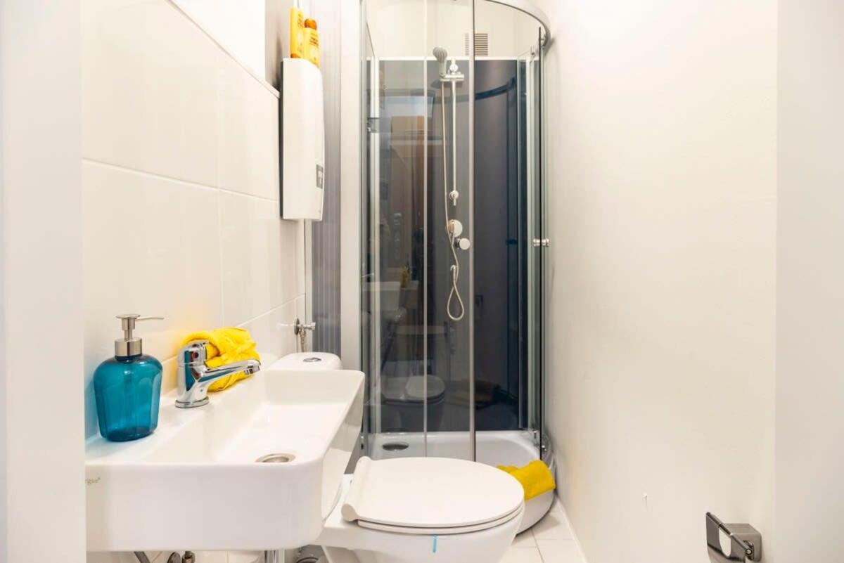 Cozy 2 room apartment next to Hermannstraße