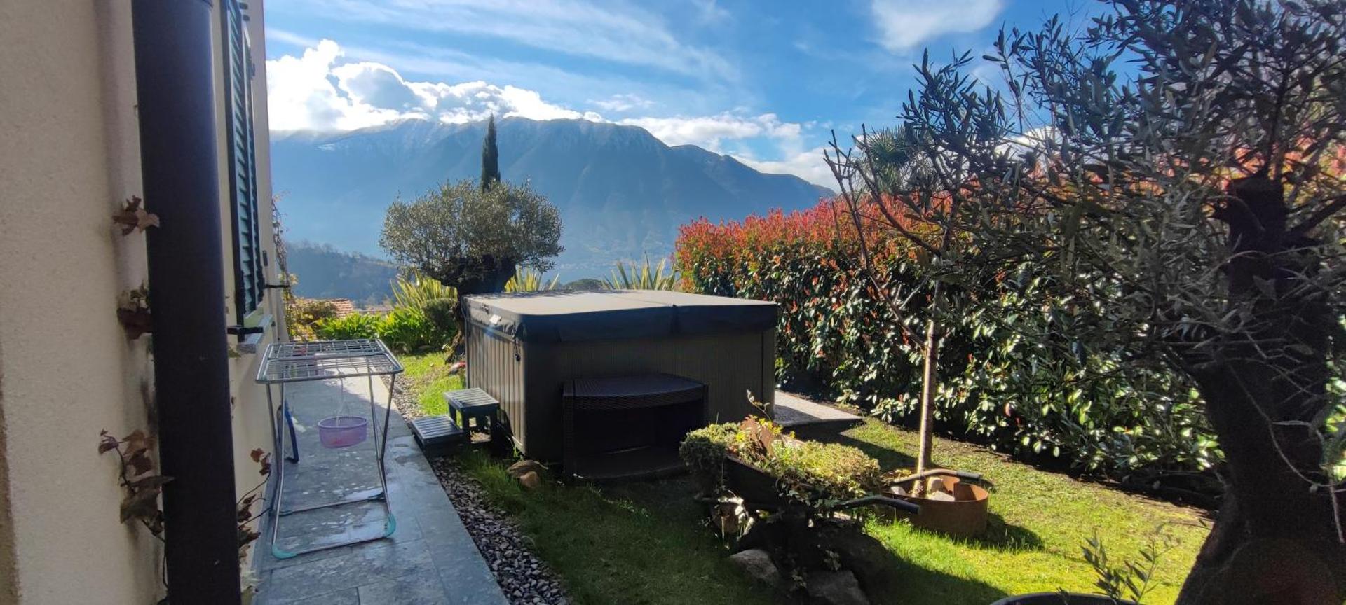 Magic Garden with Jacuzzi-Pool and Luxury Lake Como view