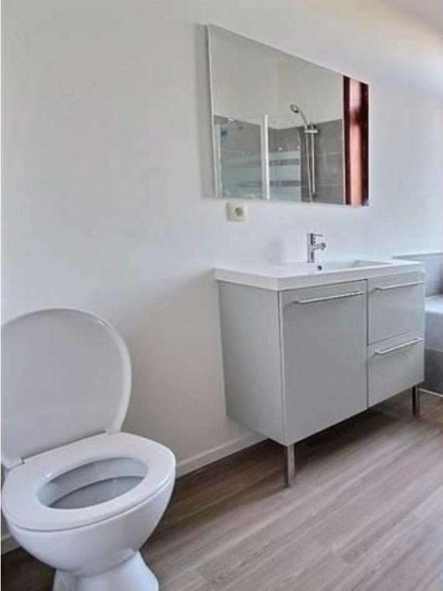 Jumet 242 C Bruxelles-Charleroi-airport