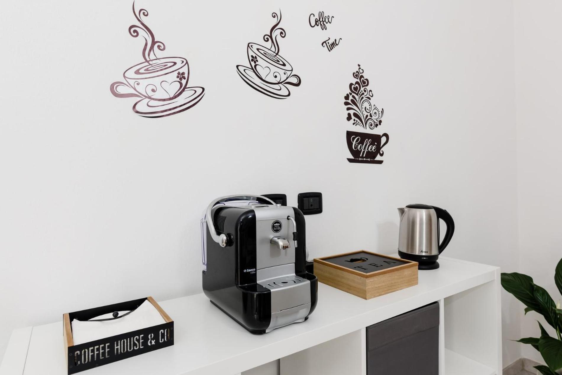 Coffee/tea facilities