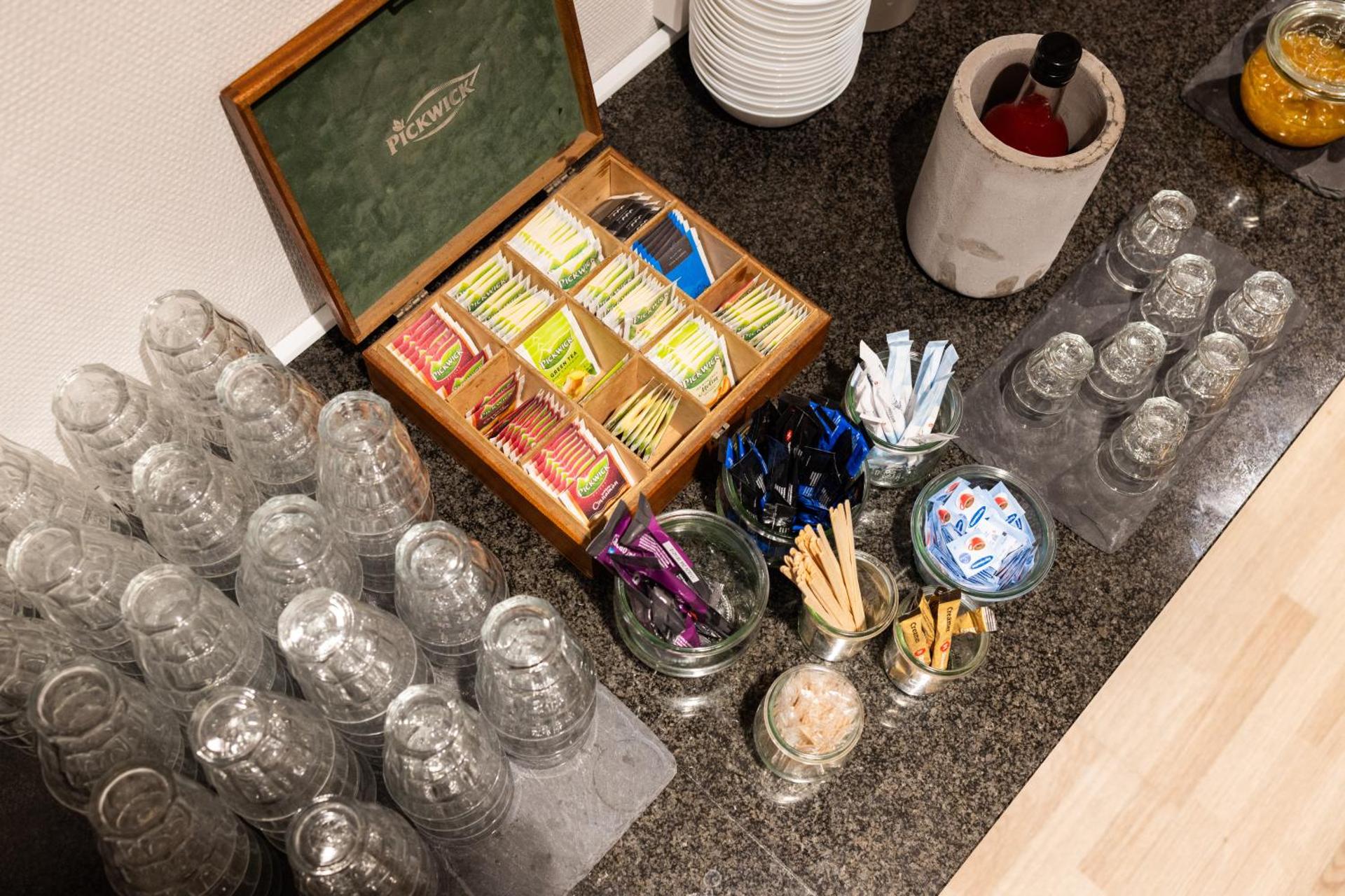 Coffee/tea facilities