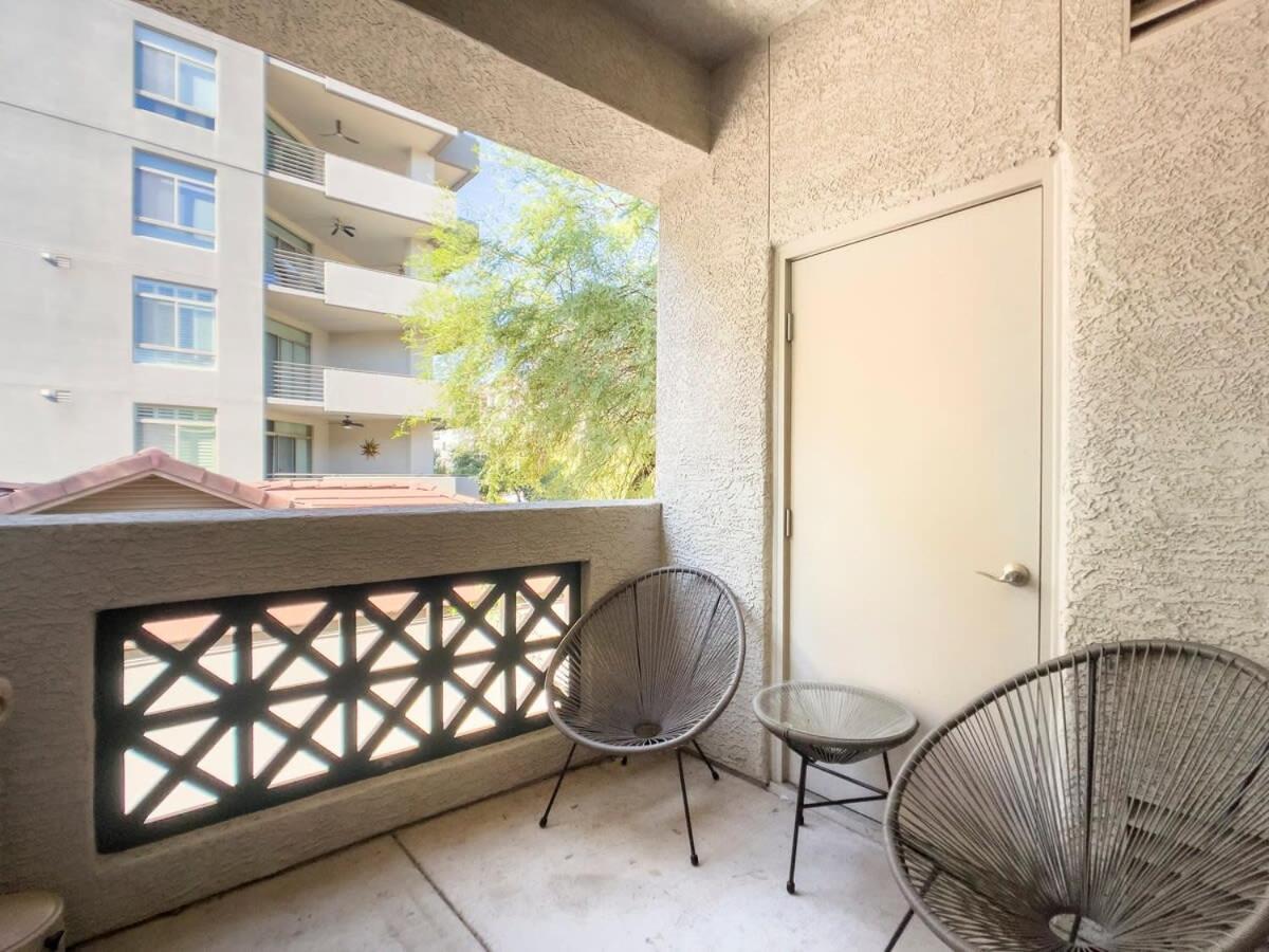 2BR Kierland Commons Golf Oasis by CozySuites!