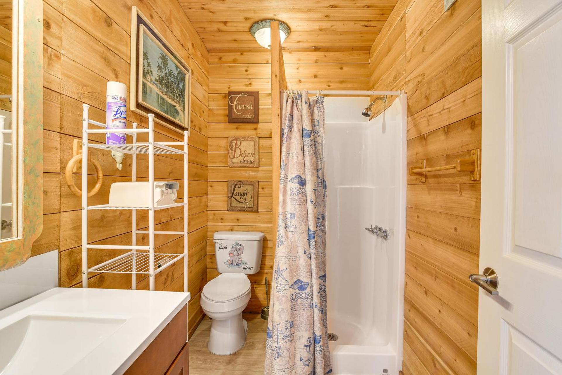 Walk to Shore Freeport Beach House with Grill!