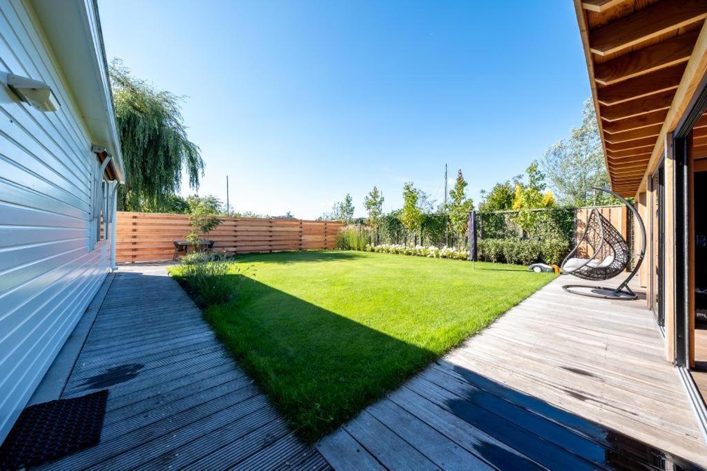 New- Private Cosy Houseboat, on a lake near Amsterdam