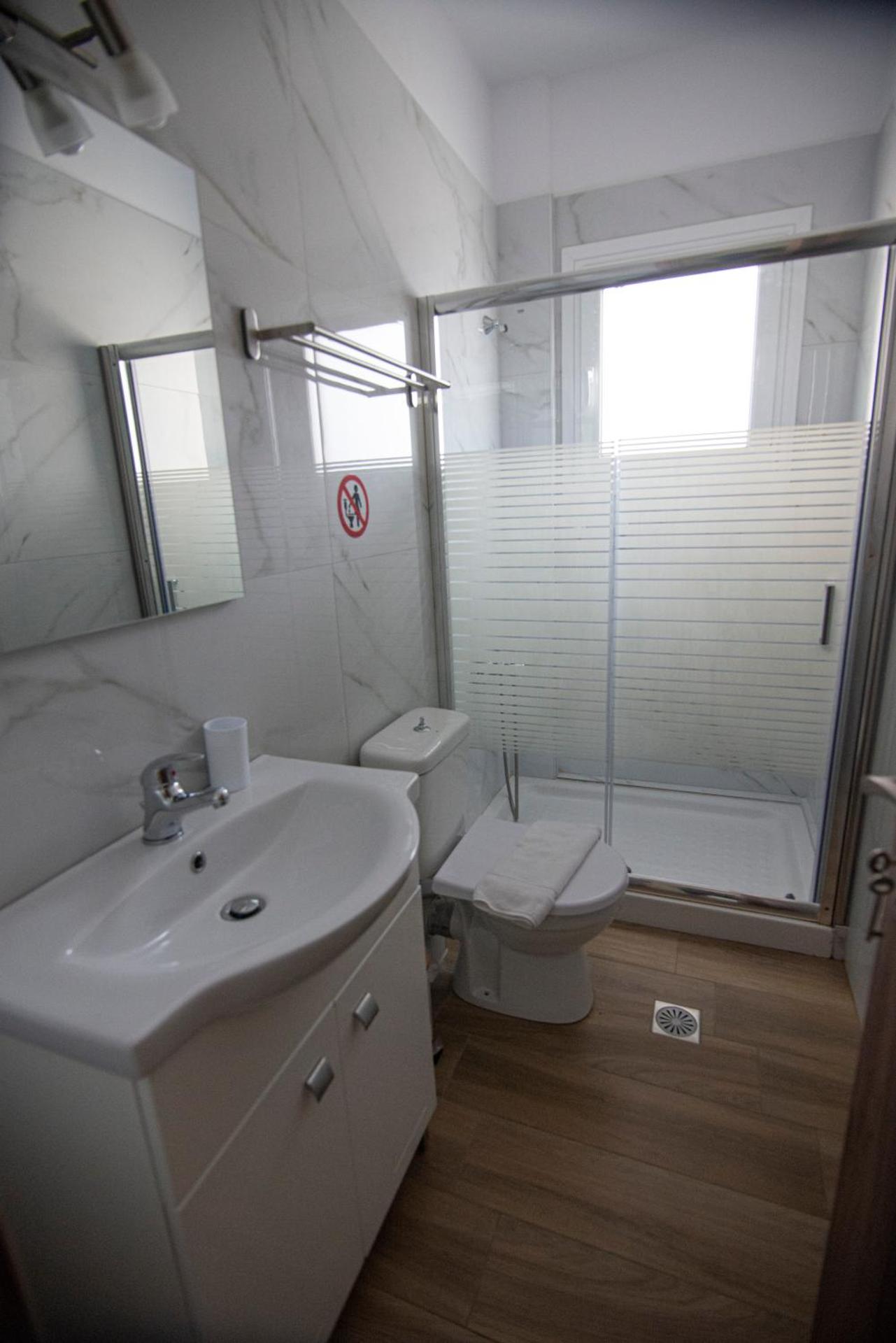 Nikitas Apartments & Suites