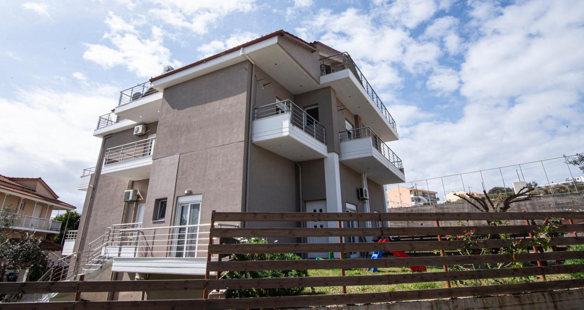 Nikitas Apartments & Suites