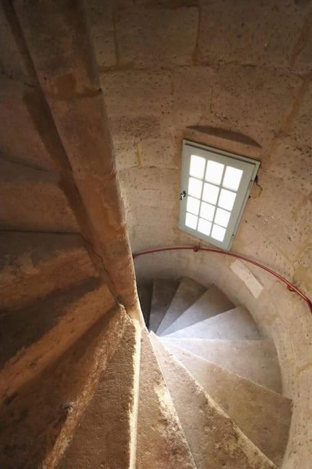 Uzès la Tour Médiévale Centre Historique