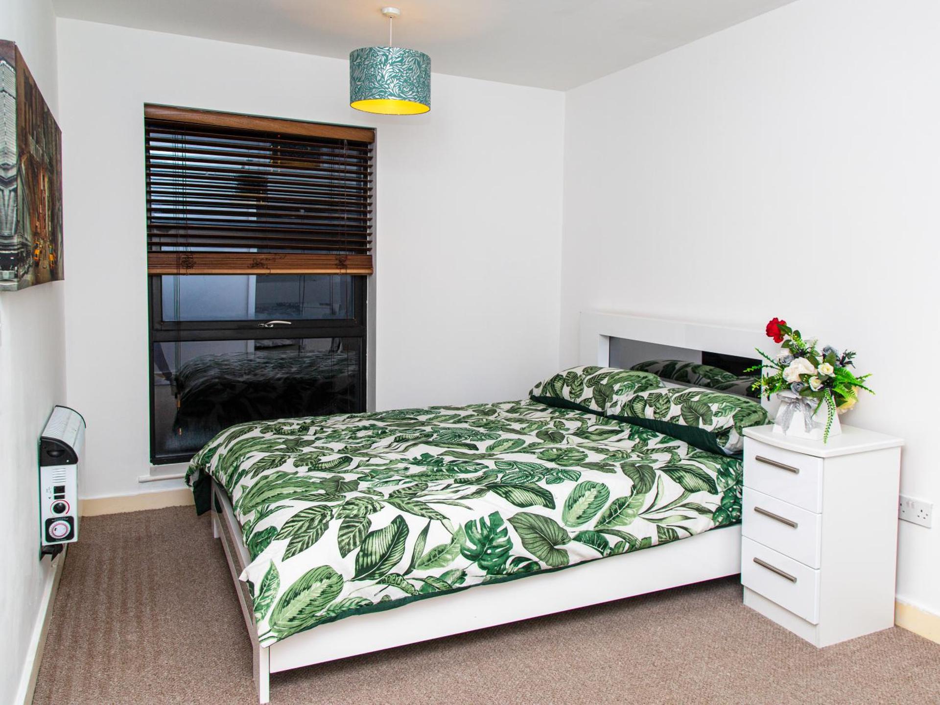 Luxury 3 King Bed Apartment Quayside