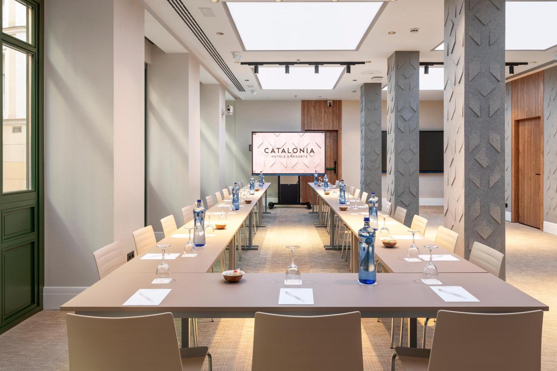 Meeting/conference room