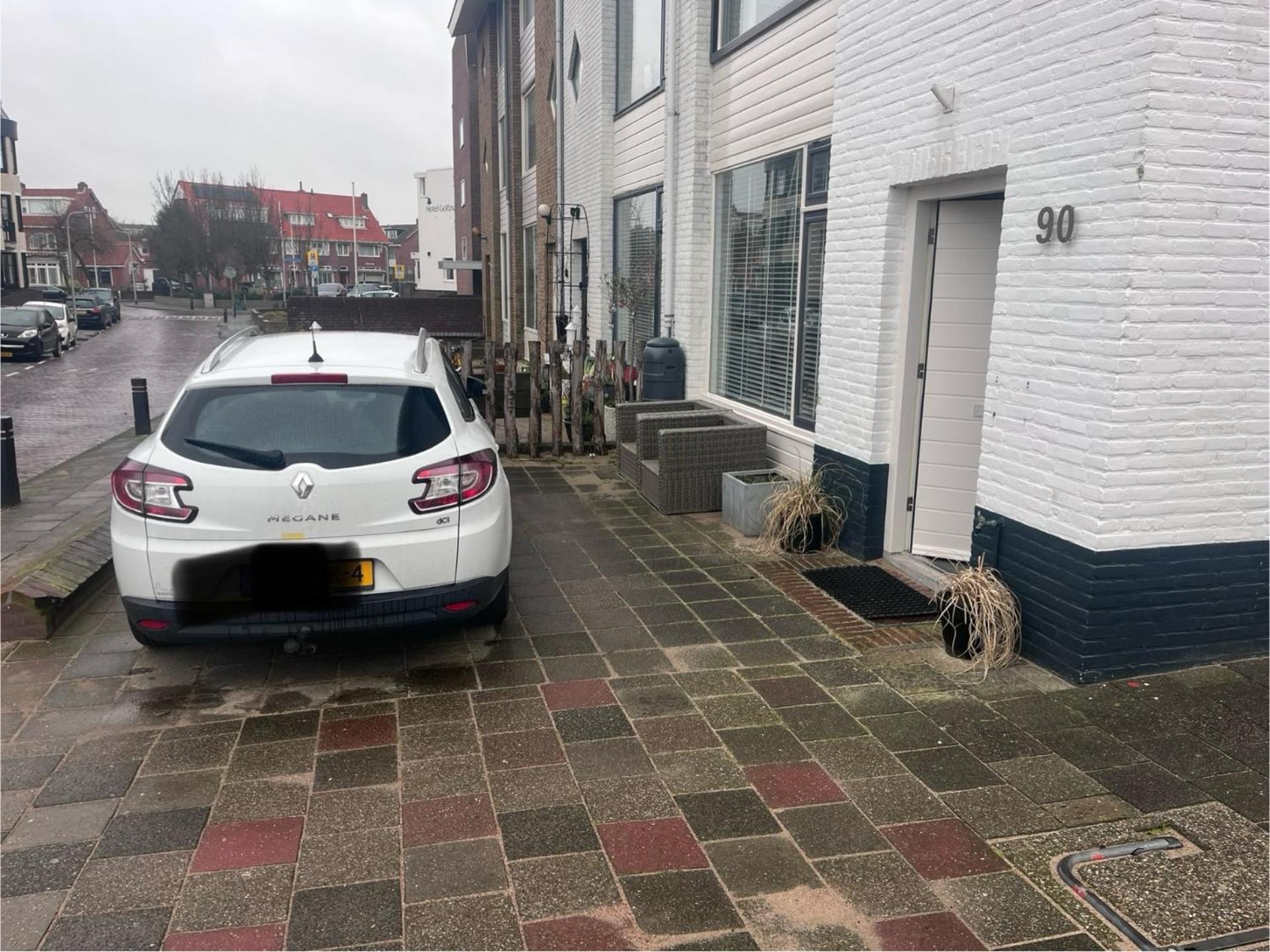 Beach House Parallel