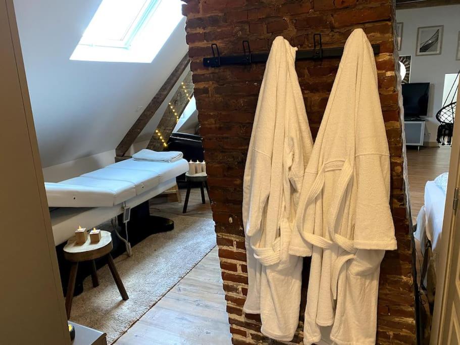 Loft Romantique - Balnéo - Billard - Massage
