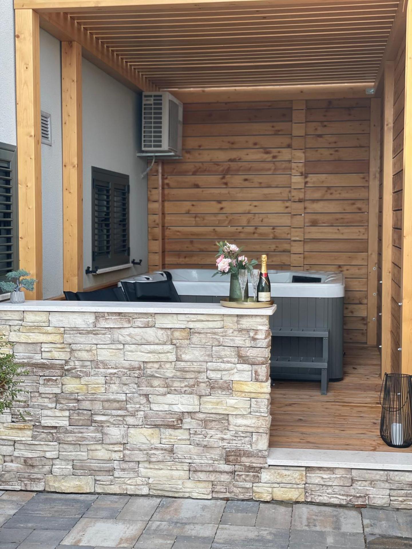 Gabrijel Apartments Makarska 2