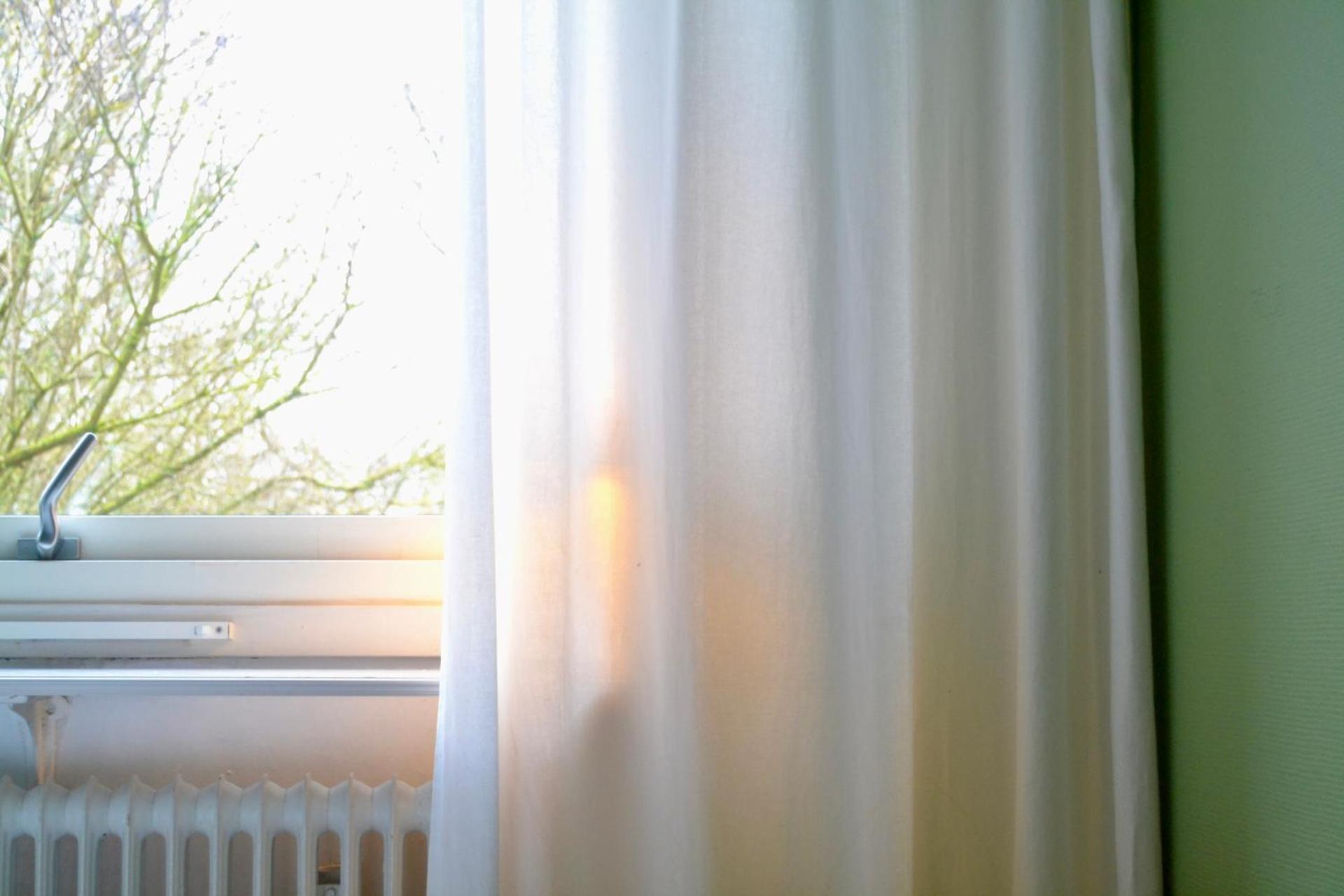 Twin Room with two 35 in single beds - private toilet and shared shower