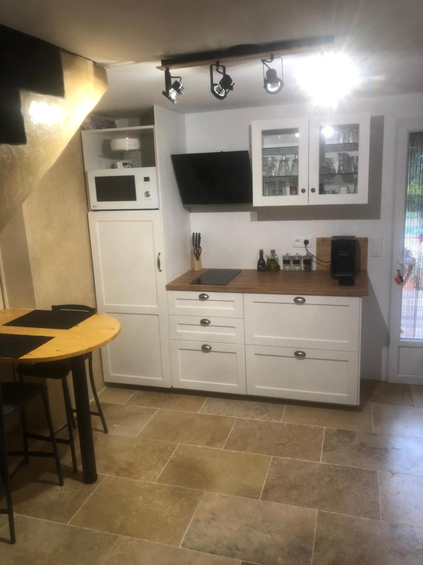 Kitchen or kitchenette