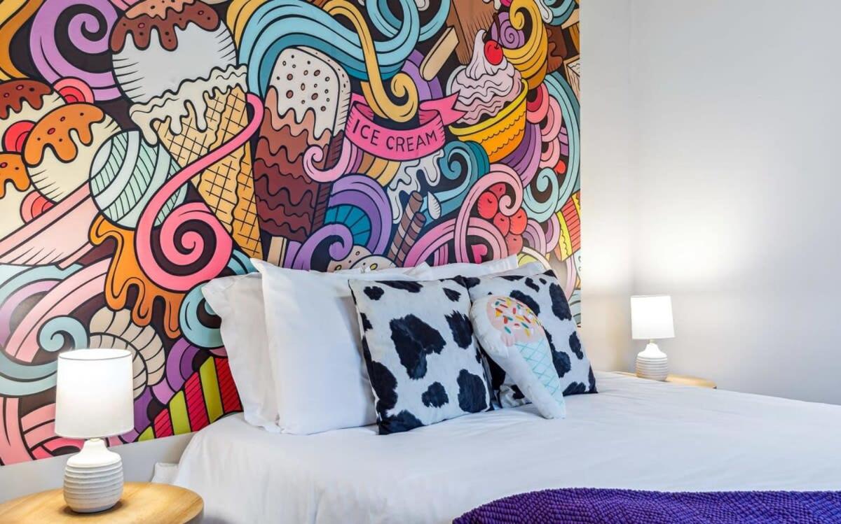 Minutes to Woodstock Hiking Ben & Jerry Suite