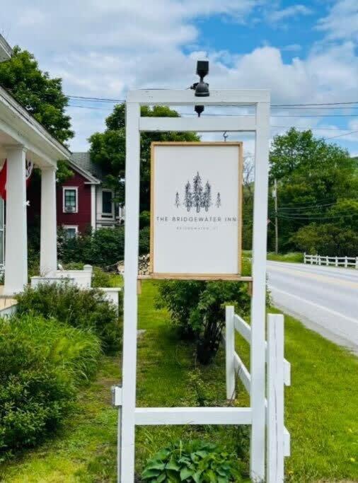 Minutes to Woodstock Hiking Ben & Jerry Suite