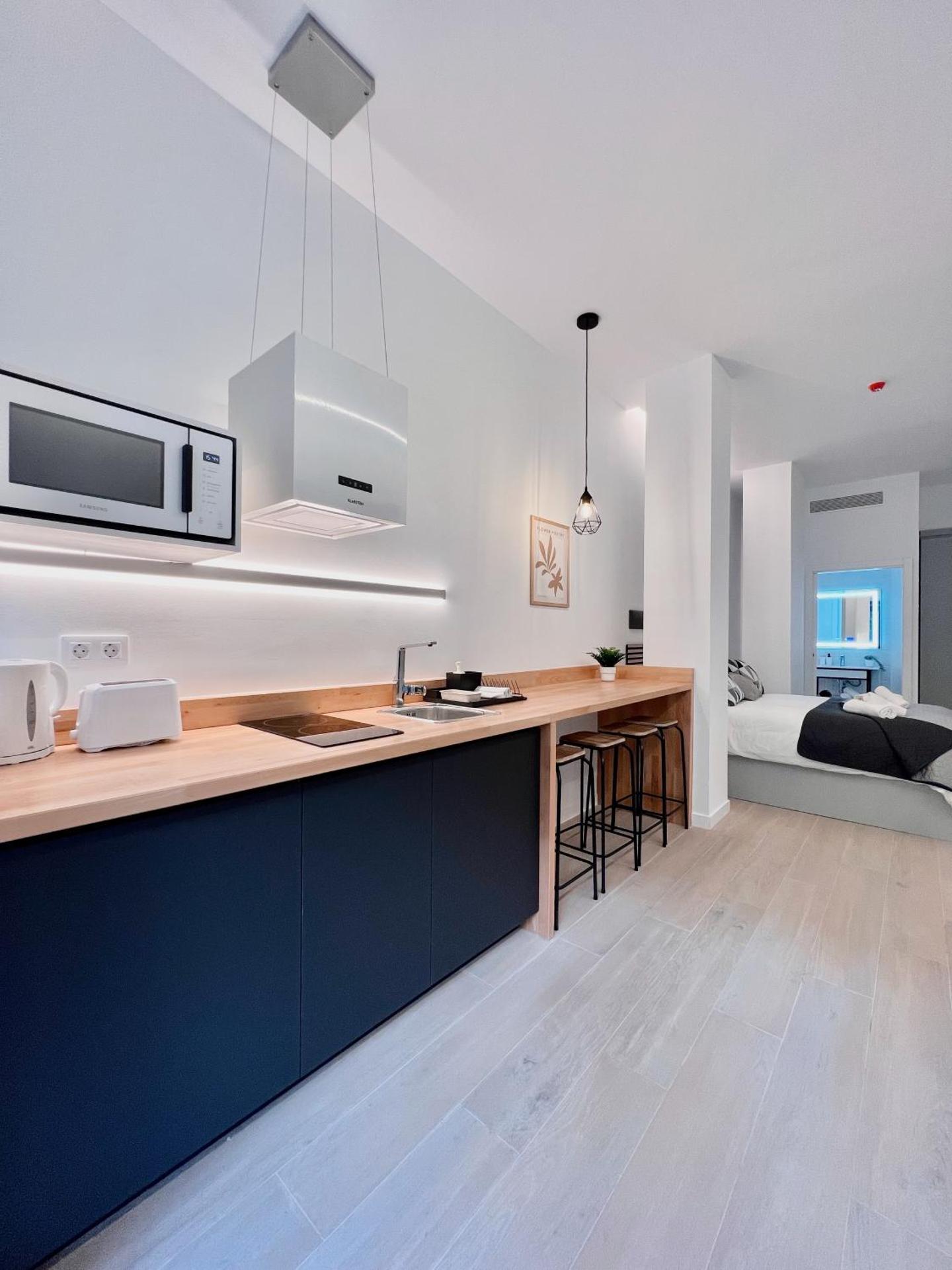 Kitchen or kitchenette