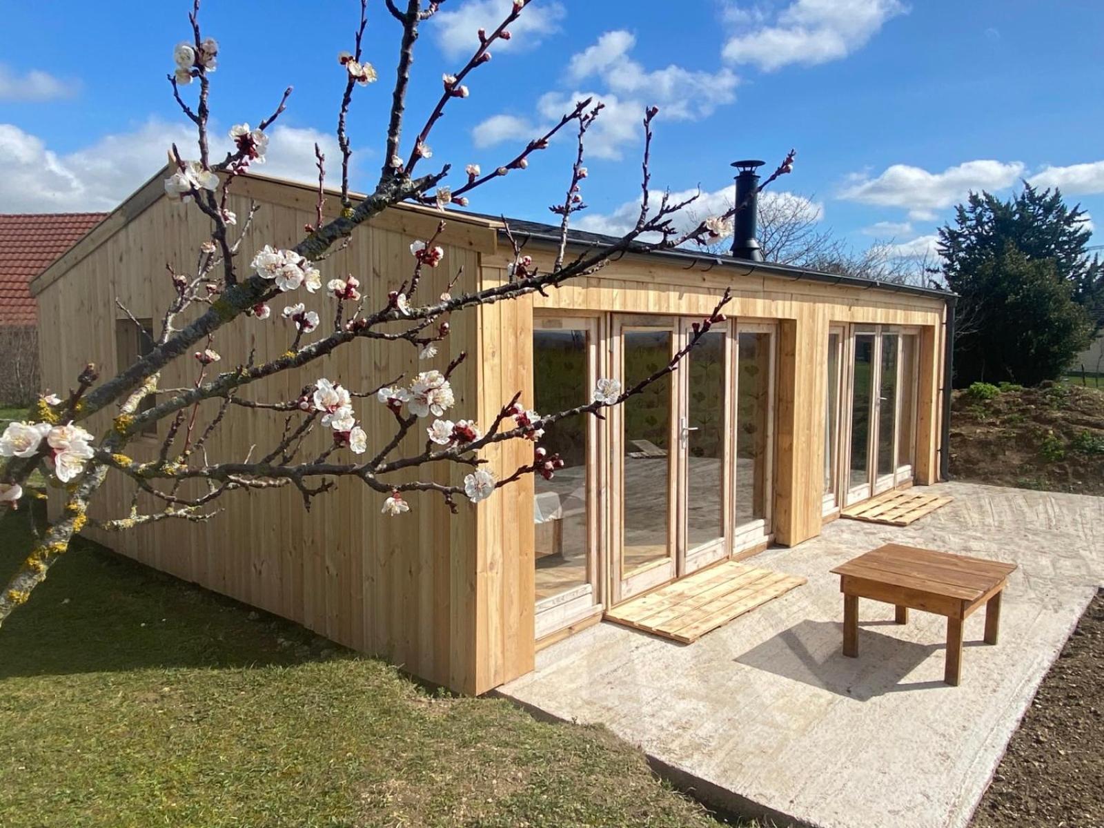 CHALET EN BOIS PRIVATIF ST POURCAIN SUR SIOULE