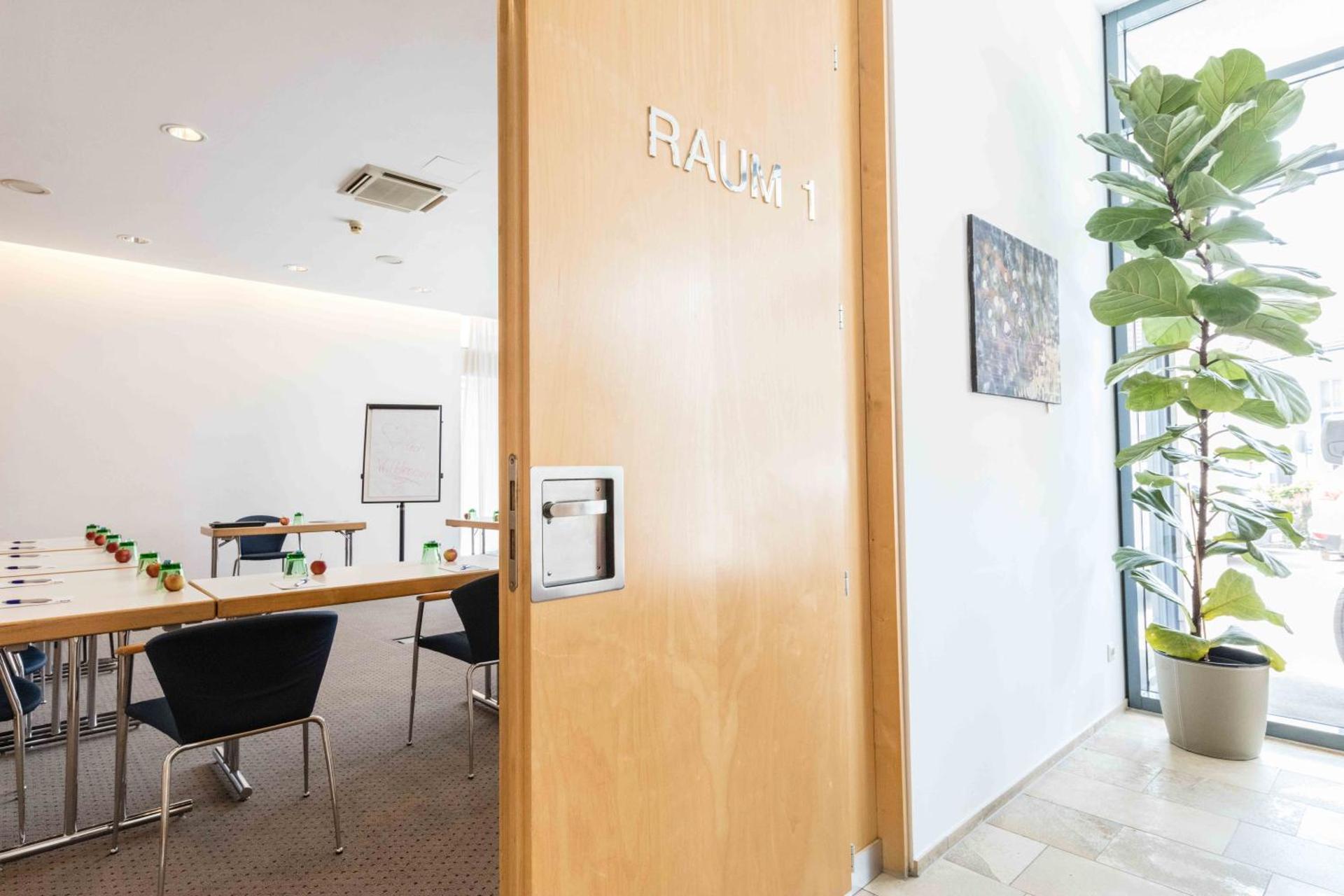 Meeting/conference room