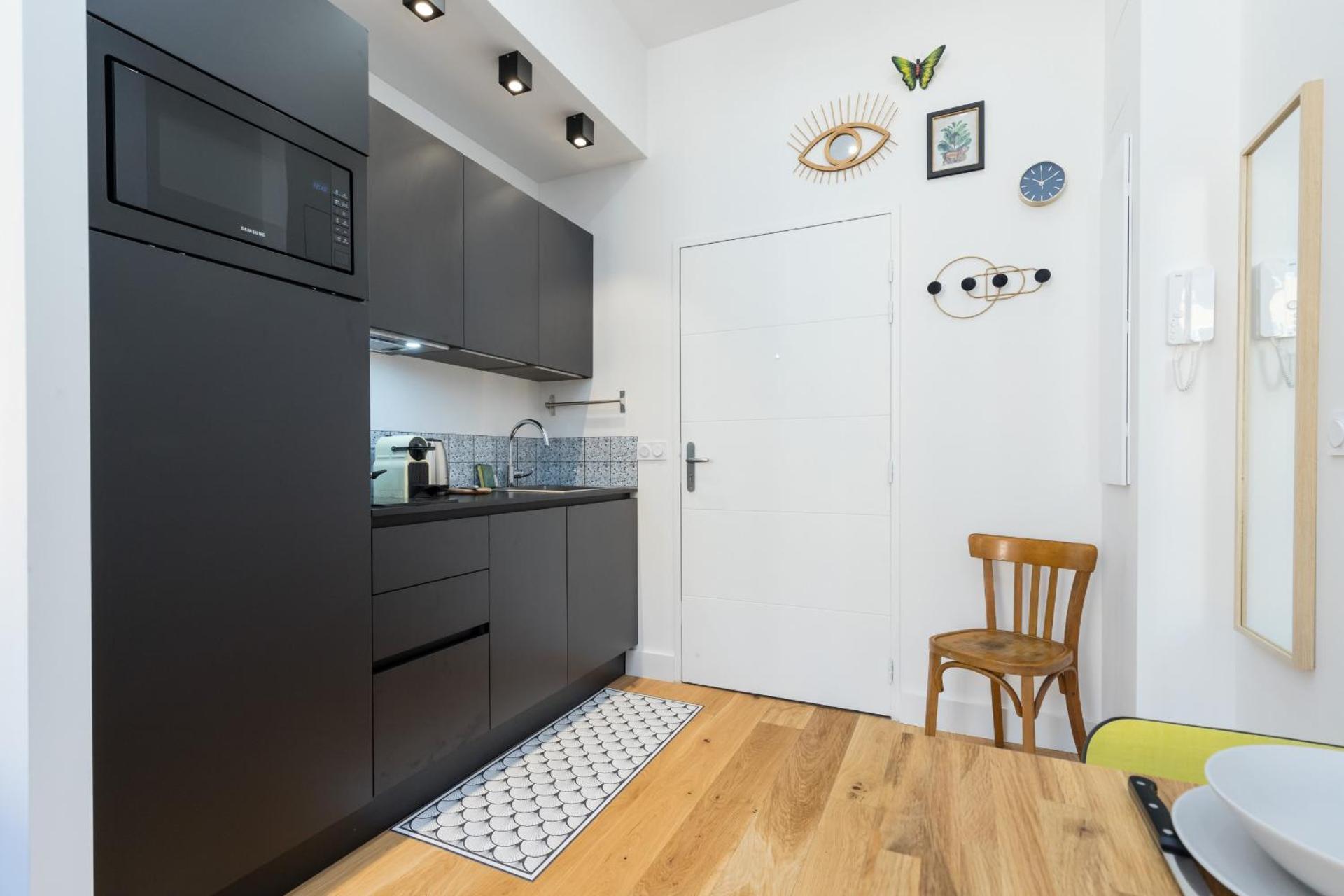 Kitchen or kitchenette