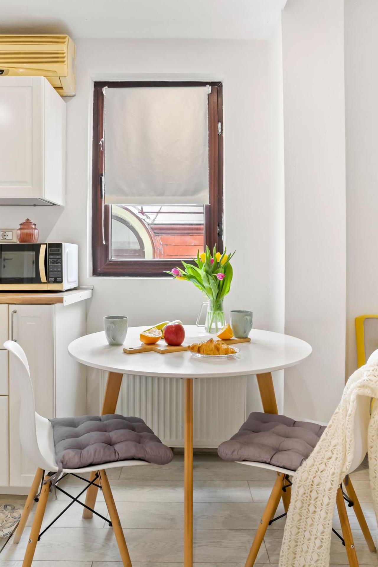 One Love Central Apartment