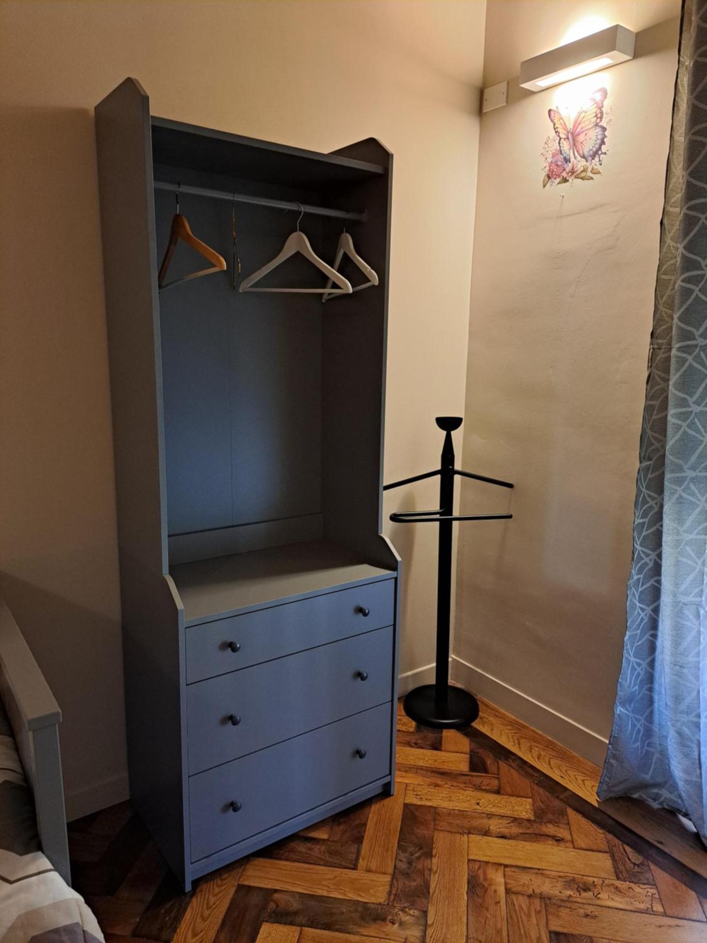 Standard Single Room with Shared Bathroom