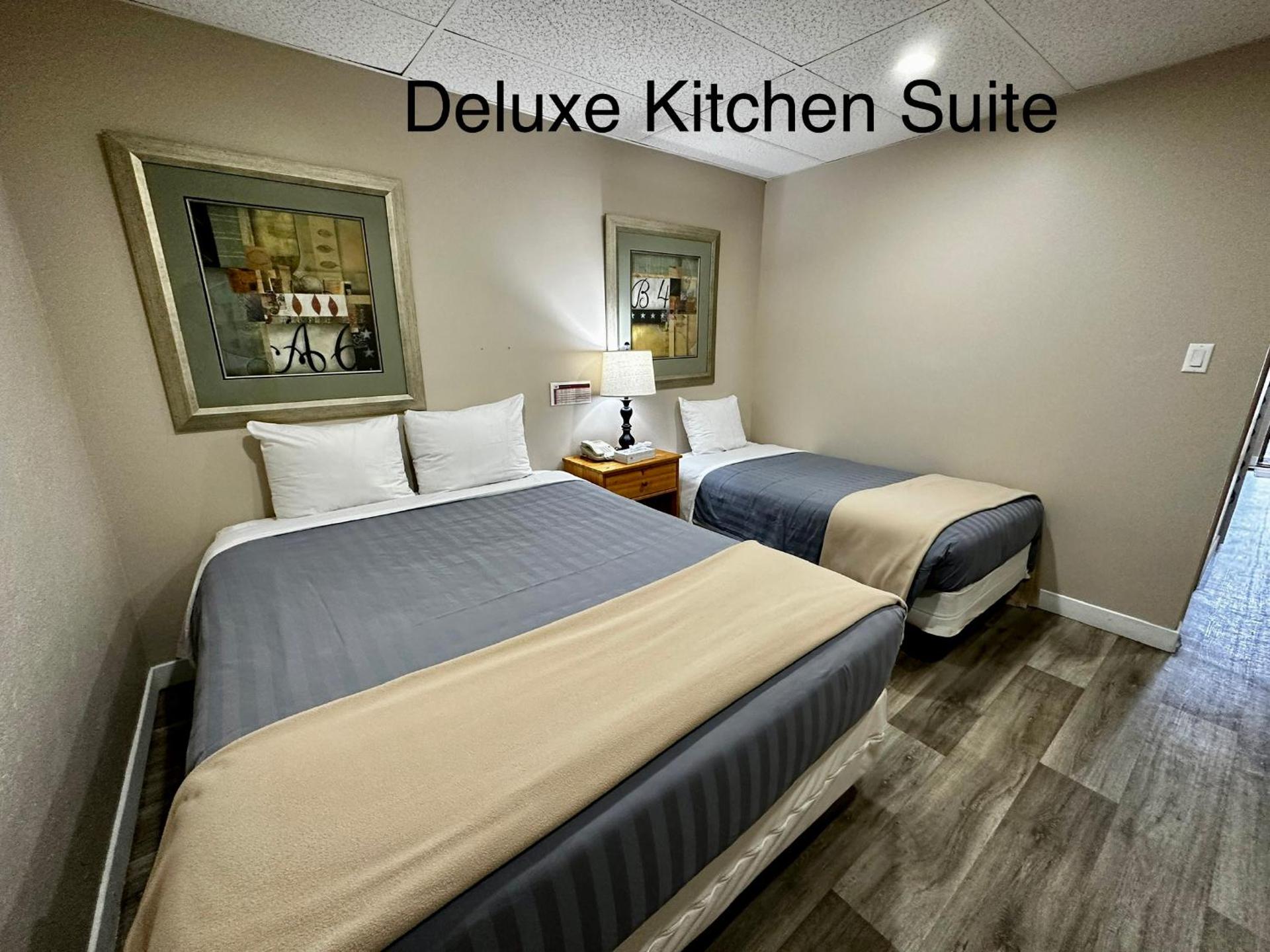 Deluxe Suite with Kitchen