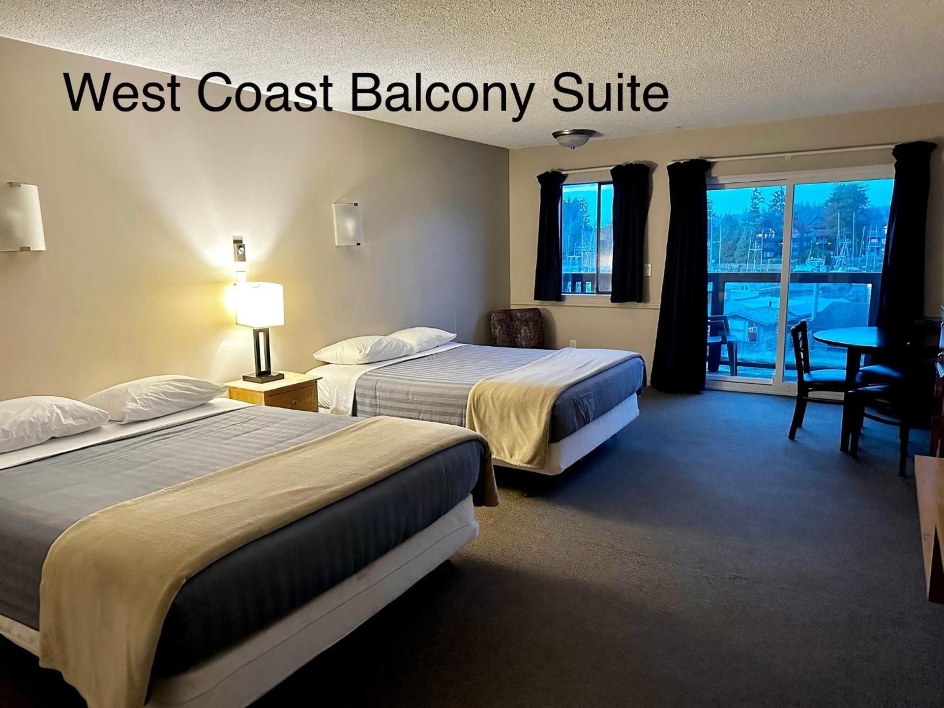 Queen Room with Two Queen Beds and Harbor View