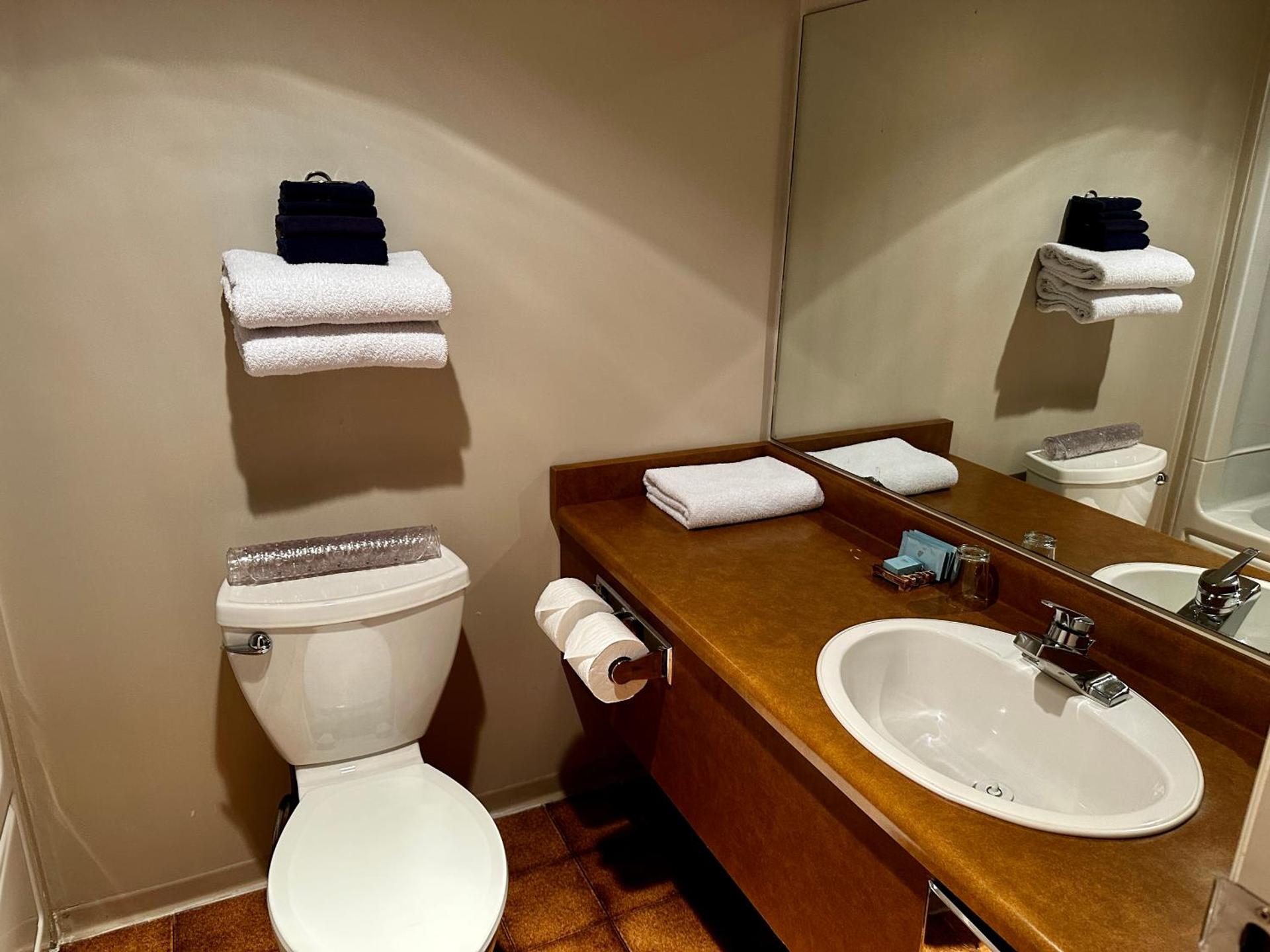 Queen Room with Two Queen Beds and Harbor View