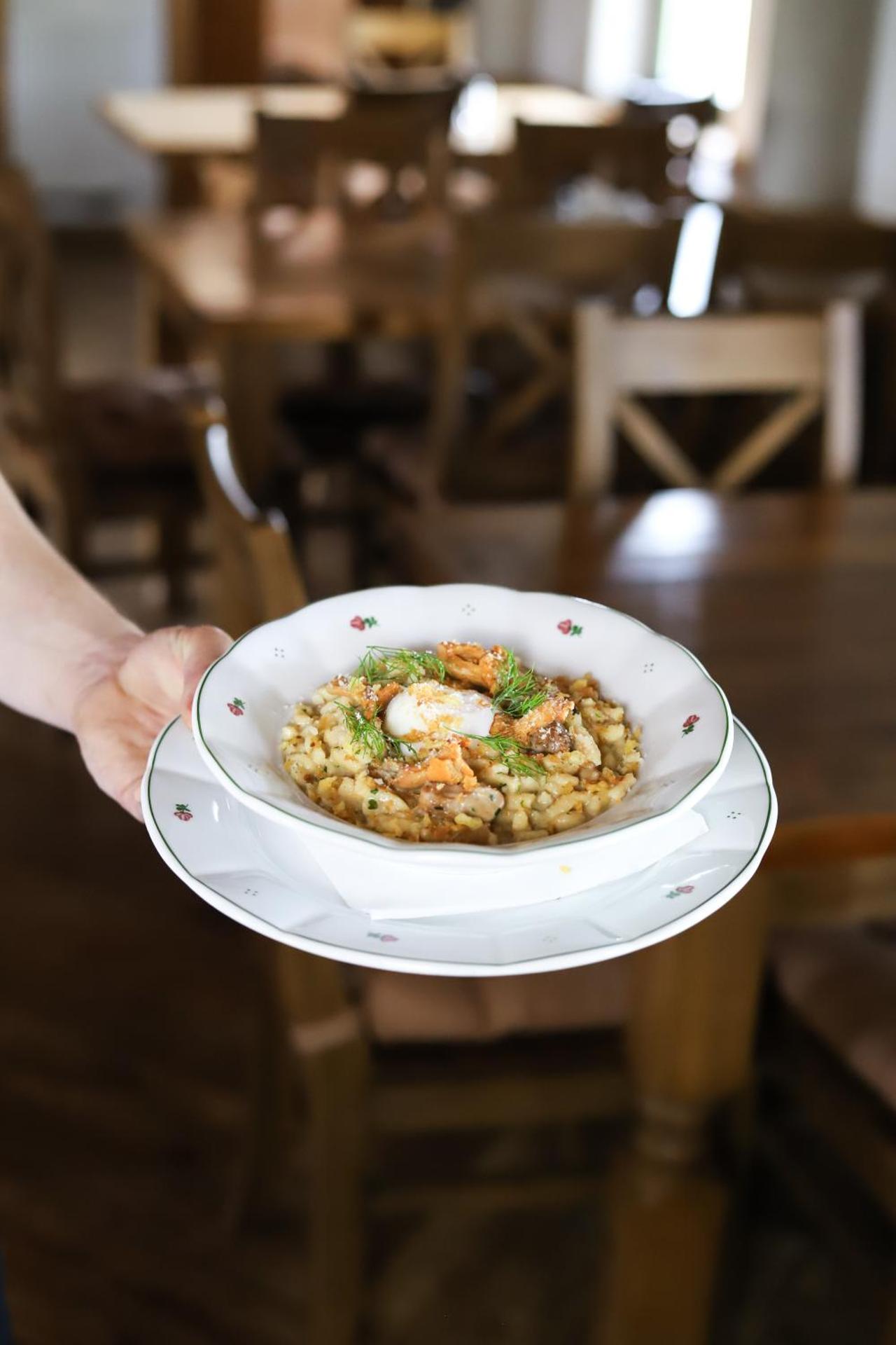 Restaurant/places to eat