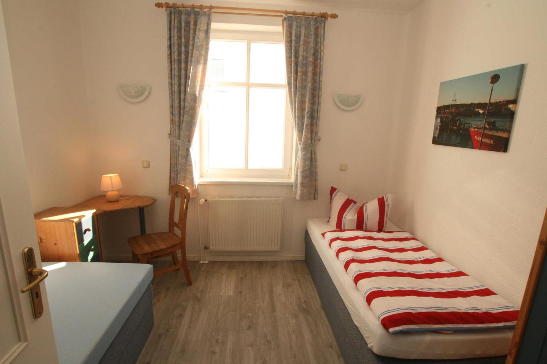 Two-Bedroom Apartment with Shower 