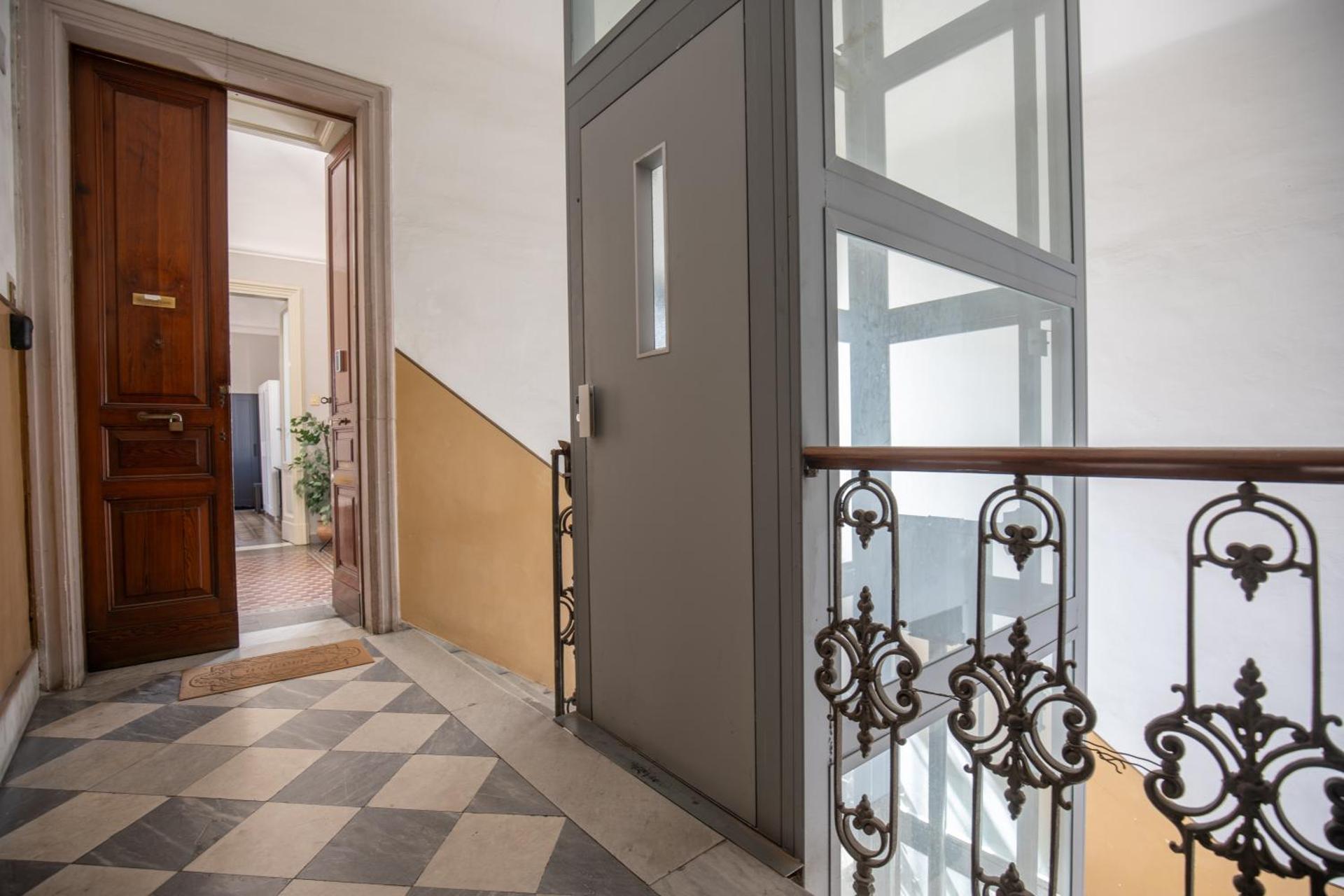 Tra l'Etna e il mare via Oberdan