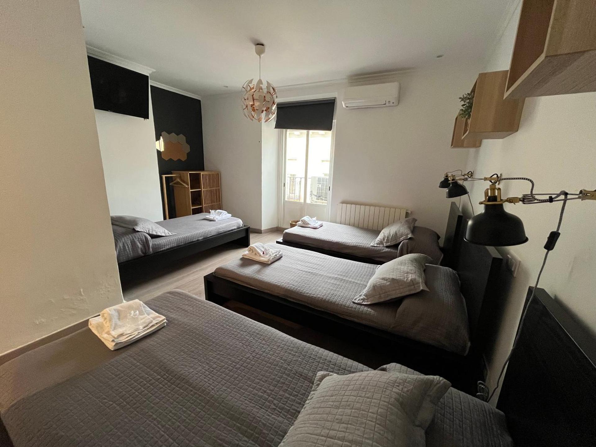 Hostal Inter Plaza Mayor AUTO CHECK IN