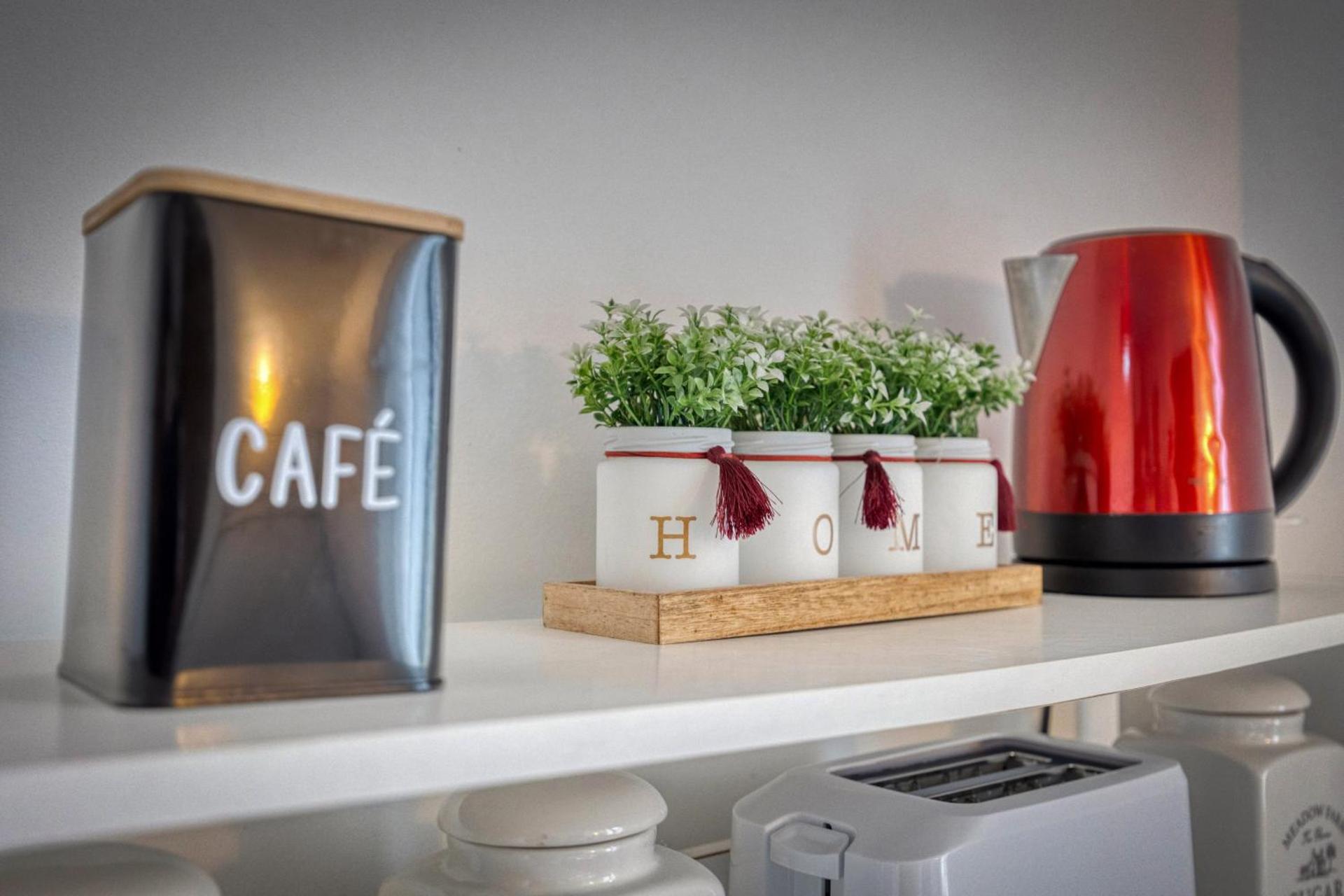 Coffee/tea facilities