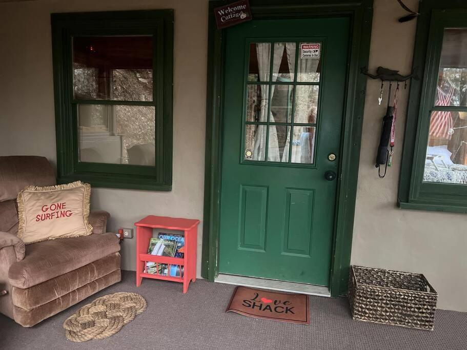 Private Mtn Love Shack w/ fast wifi, BBQ & view