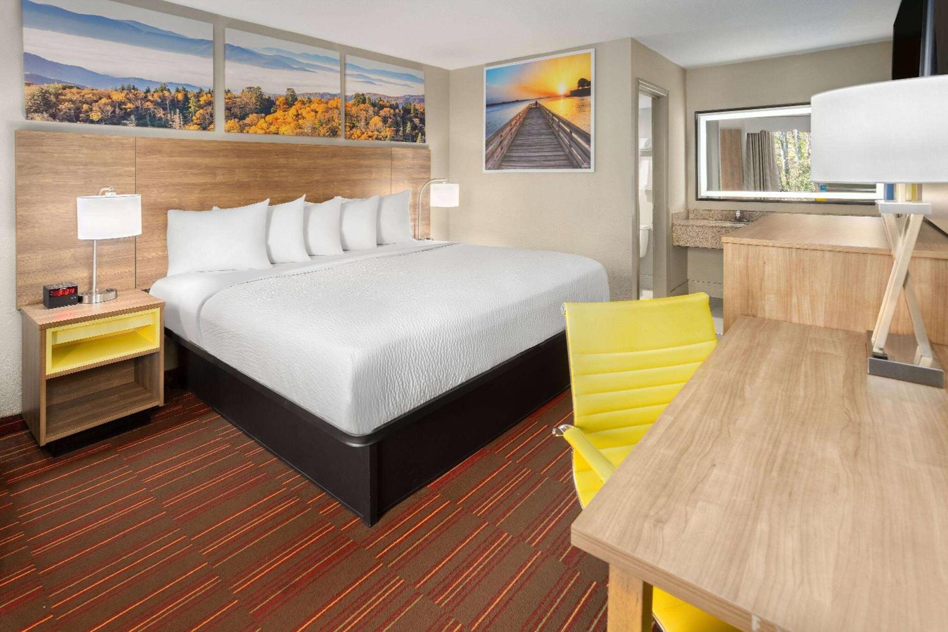 Photo of the whole room