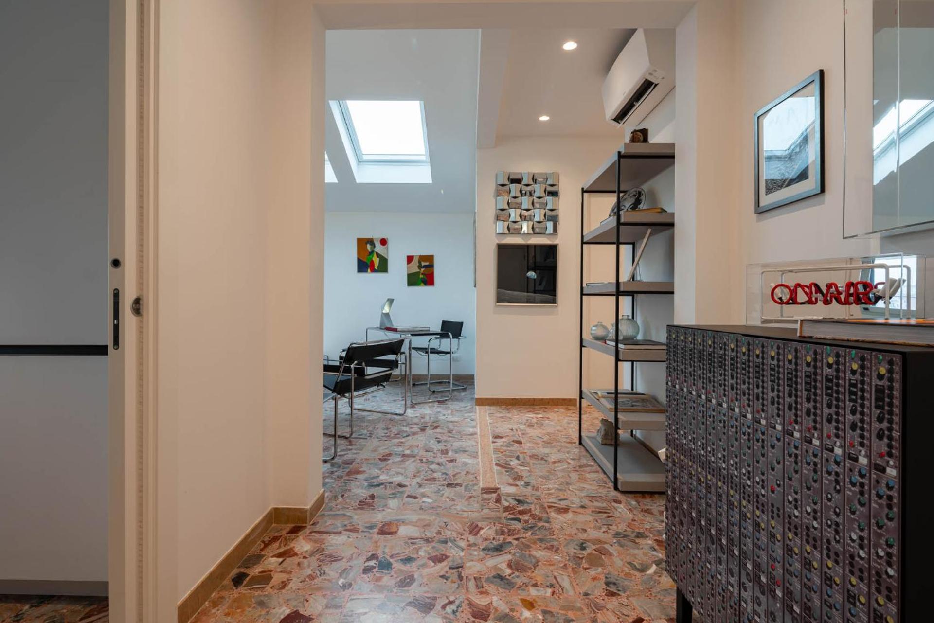 Iconic - Best View in Venice