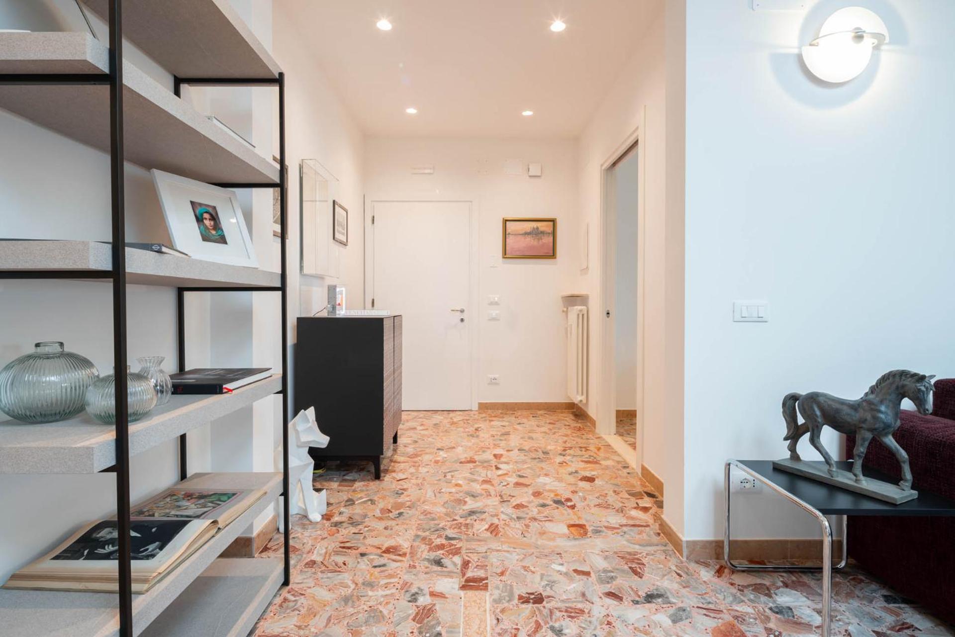 Iconic - Best View in Venice