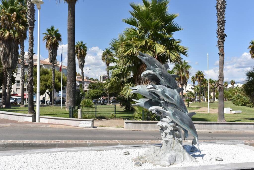 AU PORT - BRAND NEW flat w 1 bedroom, balcony, parking, AC