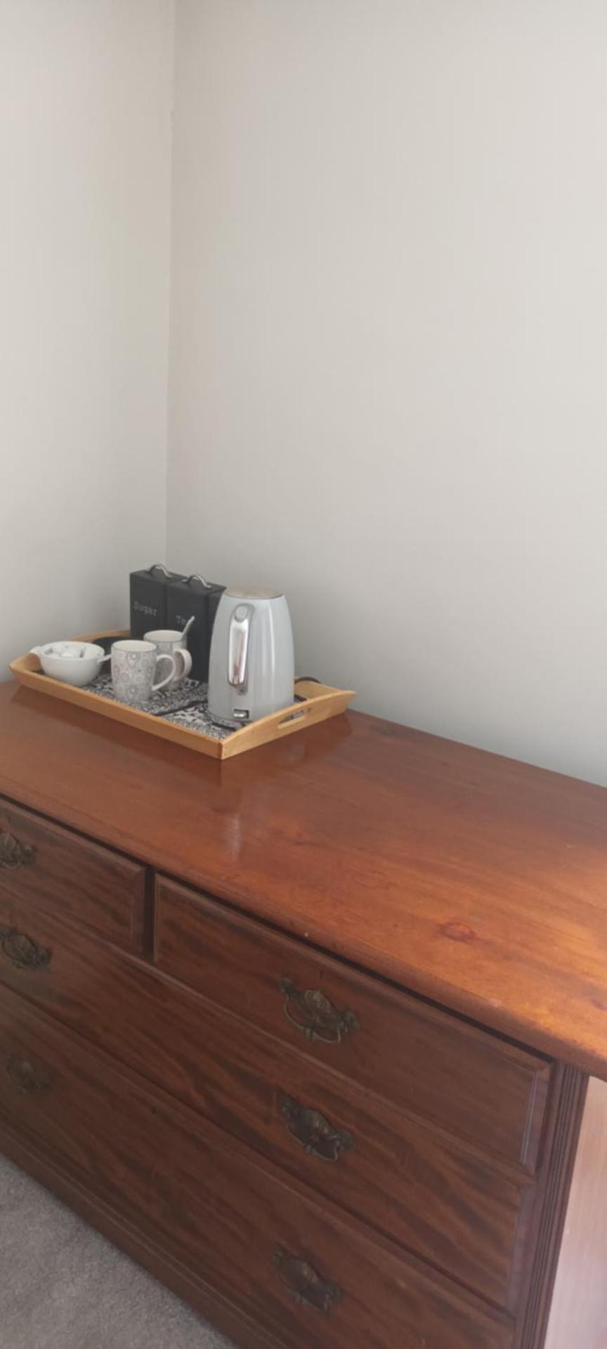 Eglinton Road - Super King - Private Bathroom